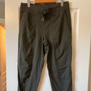 Dance studio jogger sz 10